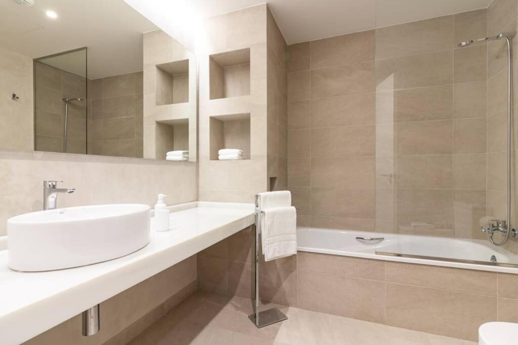 Miramar Luxury 2 Bedroom Freshapartments มาลากา ภายนอก รูปภาพ